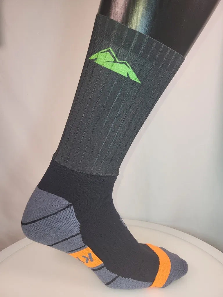 MOUNTAIN BLACK